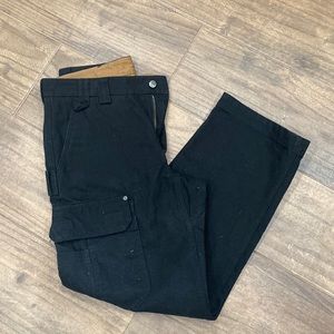 Black Duluth Trading cargo pants 33x30